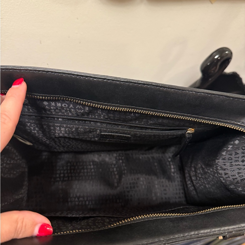 Kate Spade Regatta Court Vita Tote Black Smooth Leather Shoulder Bag PXRU5053 - Picture 2 of 6